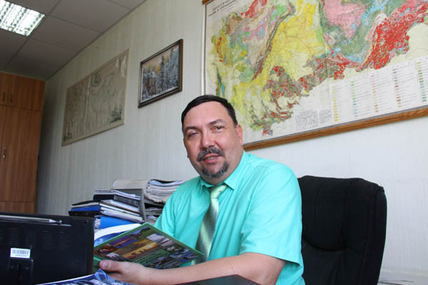 Председатель ОРО РГО И. А. Вяткин (фото Владимира Казионова)
