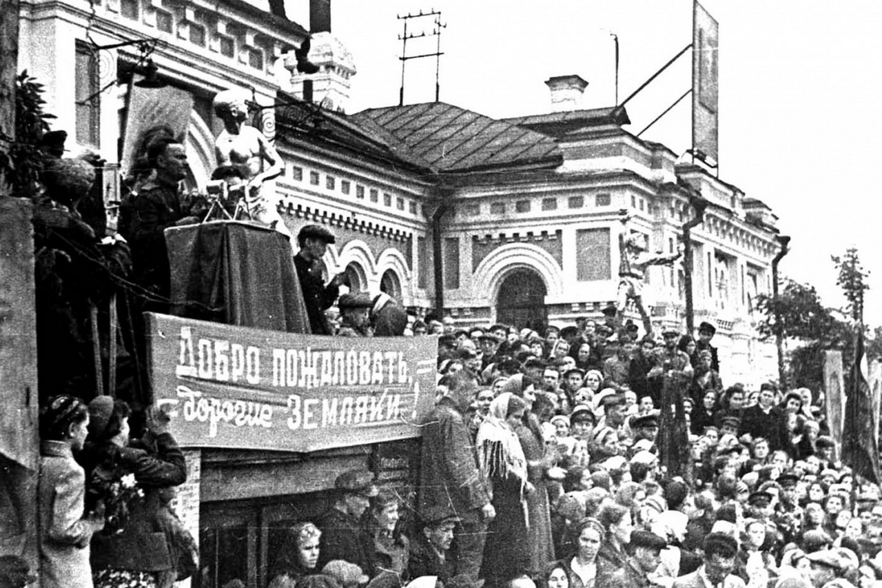 Железнодорожный вокзал. Омск, Омская область, 1945 г. / Источник фото: regnum.ru