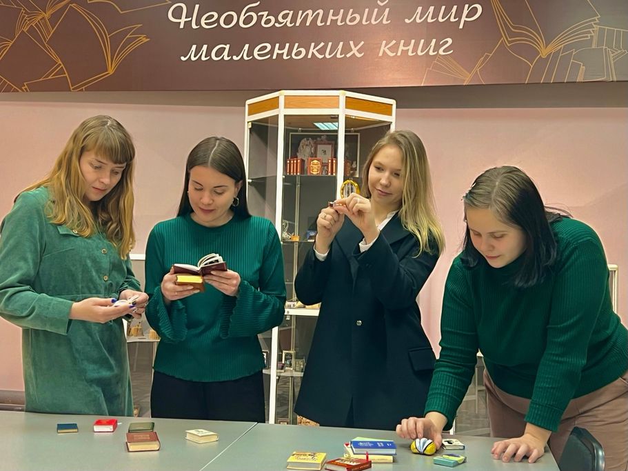 © Фото ОГОНБ имени А. С. Пушкина © Фото ОГОНБ имени А. С. Пушкина